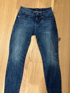 Lucky Brand Women's Skinny Jeans in Dark Blue Wash